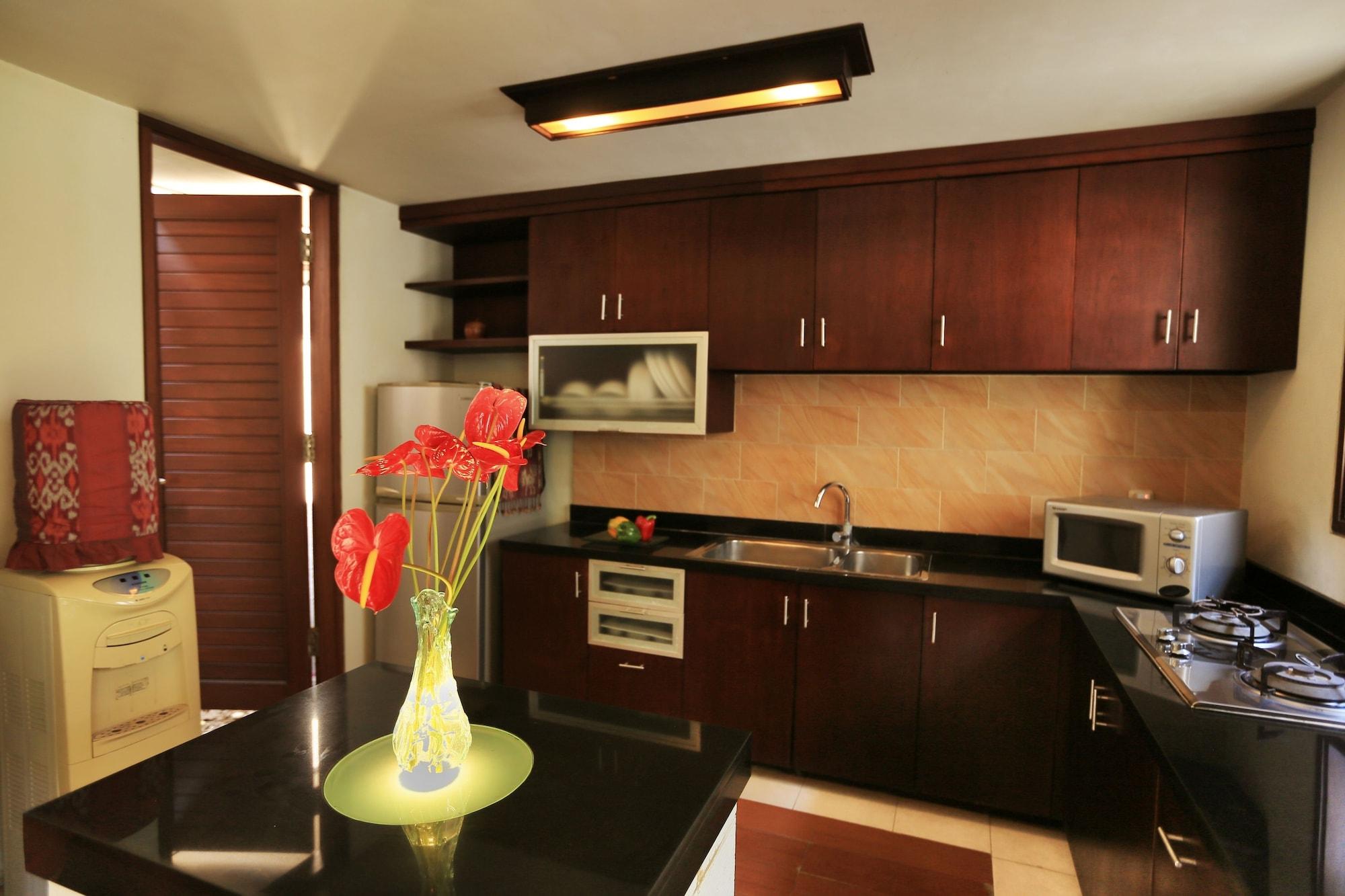 The Sanyas Suite Seminyak Dış mekan fotoğraf